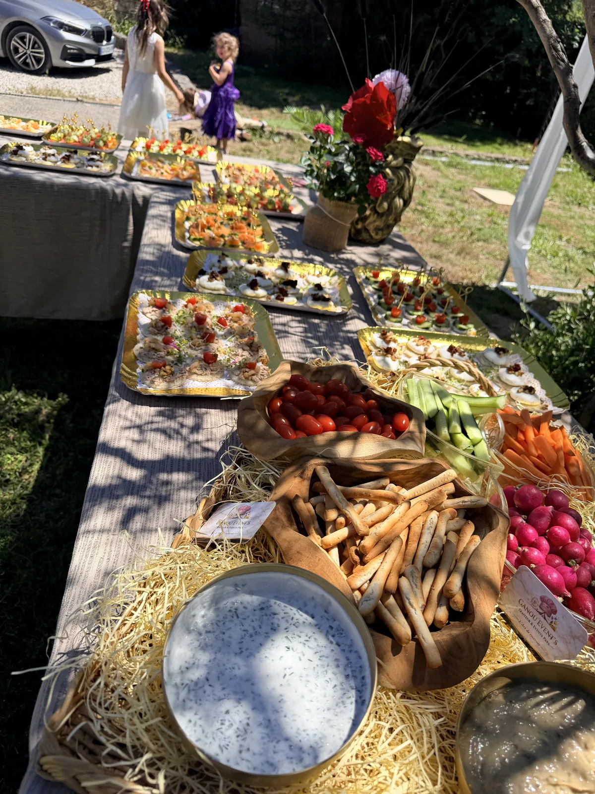 Buffet traiteur Ganou Event's en extérieur