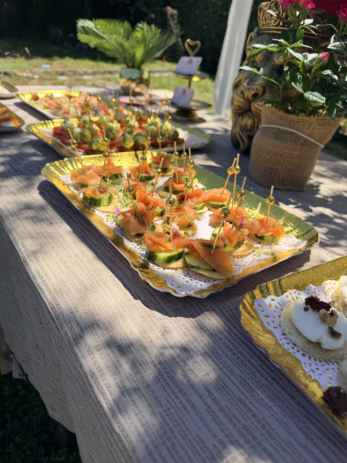 Buffet traiteur Ganou Event's en extérieur