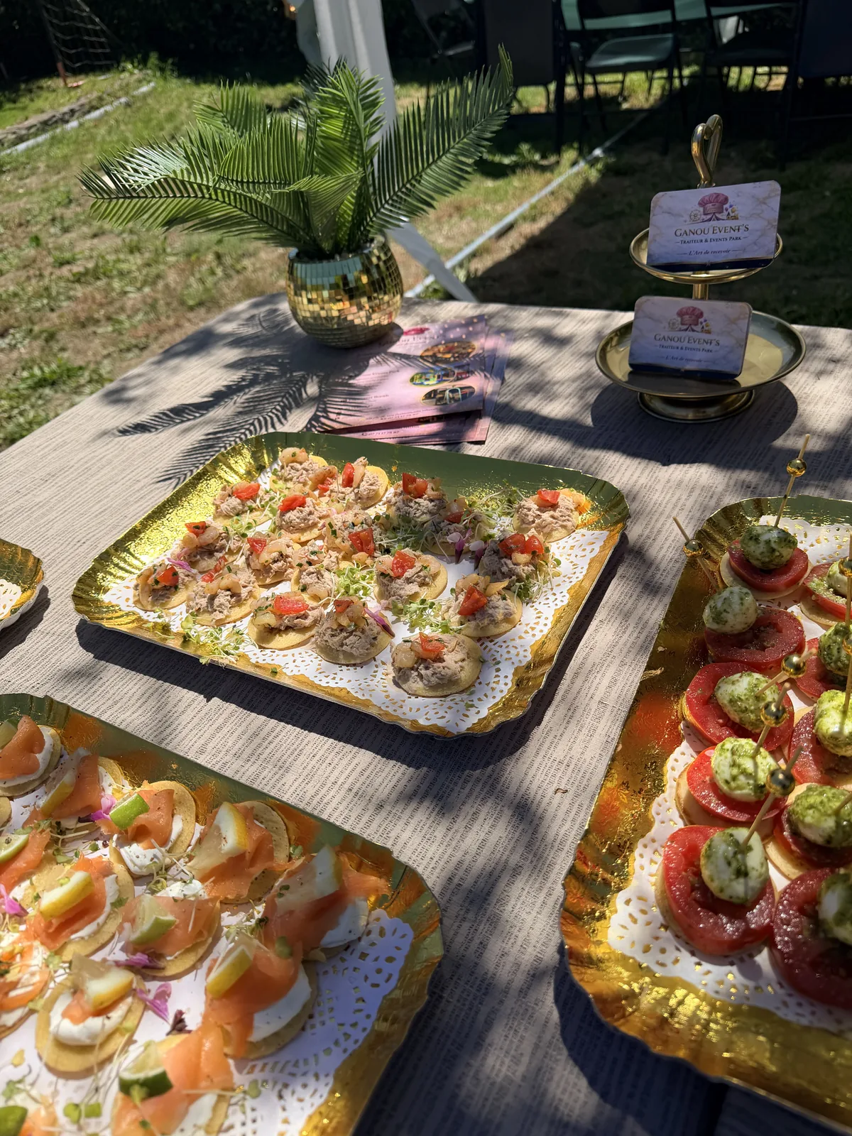 Buffet traiteur Ganou Event's en extérieur