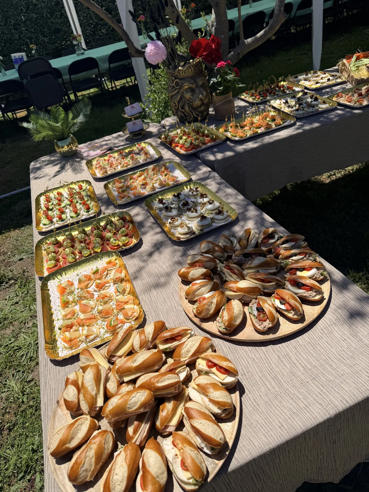 Buffet traiteur Ganou Event's en extérieur